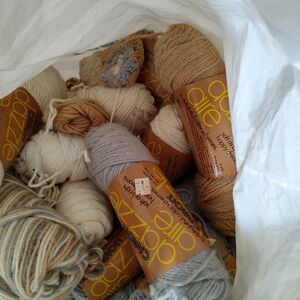 Dazzle Yarn Bundle in Neutral Tones